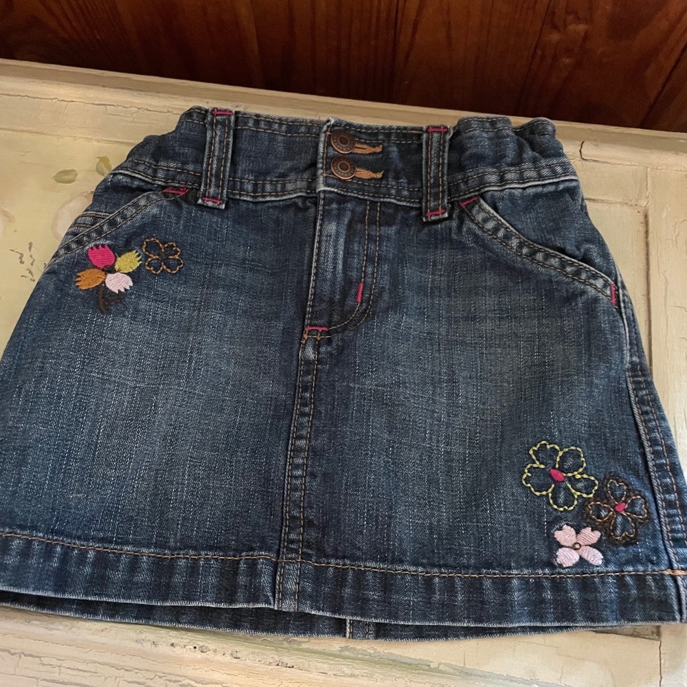 Old Navy Denim skirt, size 4T